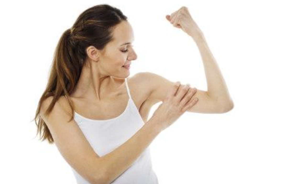 Esercizi per le donne senza pesi: allenamento per le braccia