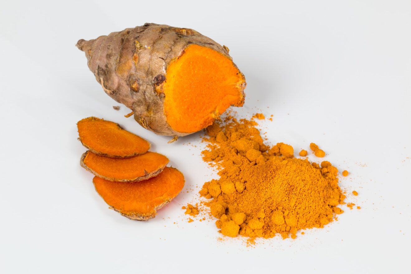 Imperfezioni sul viso? Prova la maschera alla curcuma