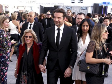 Bradley Cooper mamma