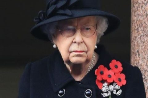 regina elisabetta lutto cane