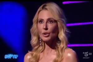 gf vip nathaly violenze