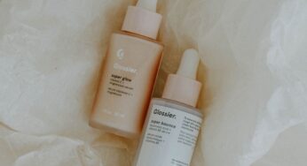 Anne Hathaway rivela la sua routine di bellezza: i trucchi per mantenere la pelle impeccabile