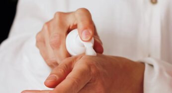 Scopri tutti i trucchi di bellezza e la routine per la cura della pelle della cantante Lizzo